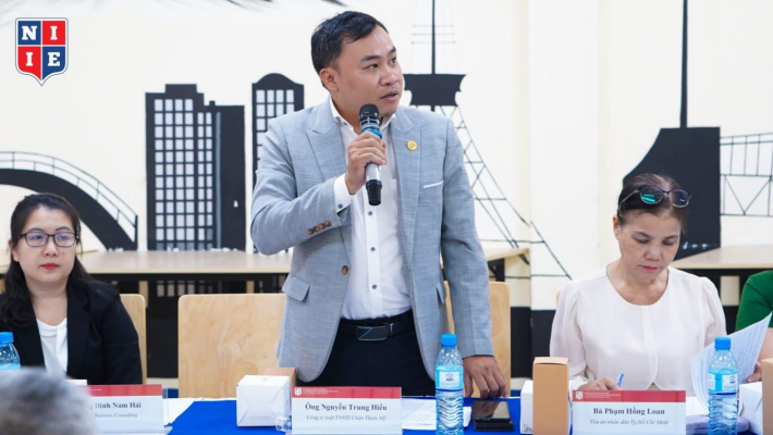 Hình ảnh: Luật sư Nguyễn Trung Hiếu phát biểu xây dựng chương trình chuẩn quốc tế ngành Luật Kinh tế do Viện đào tạo Quốc tế NTT.