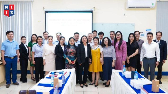 Hình ảnh: Luật sư Nguyễn Trung Hiếu phát biểu xây dựng chương trình chuẩn quốc tế ngành Luật Kinh tế do Viện đào tạo Quốc tế NTT.